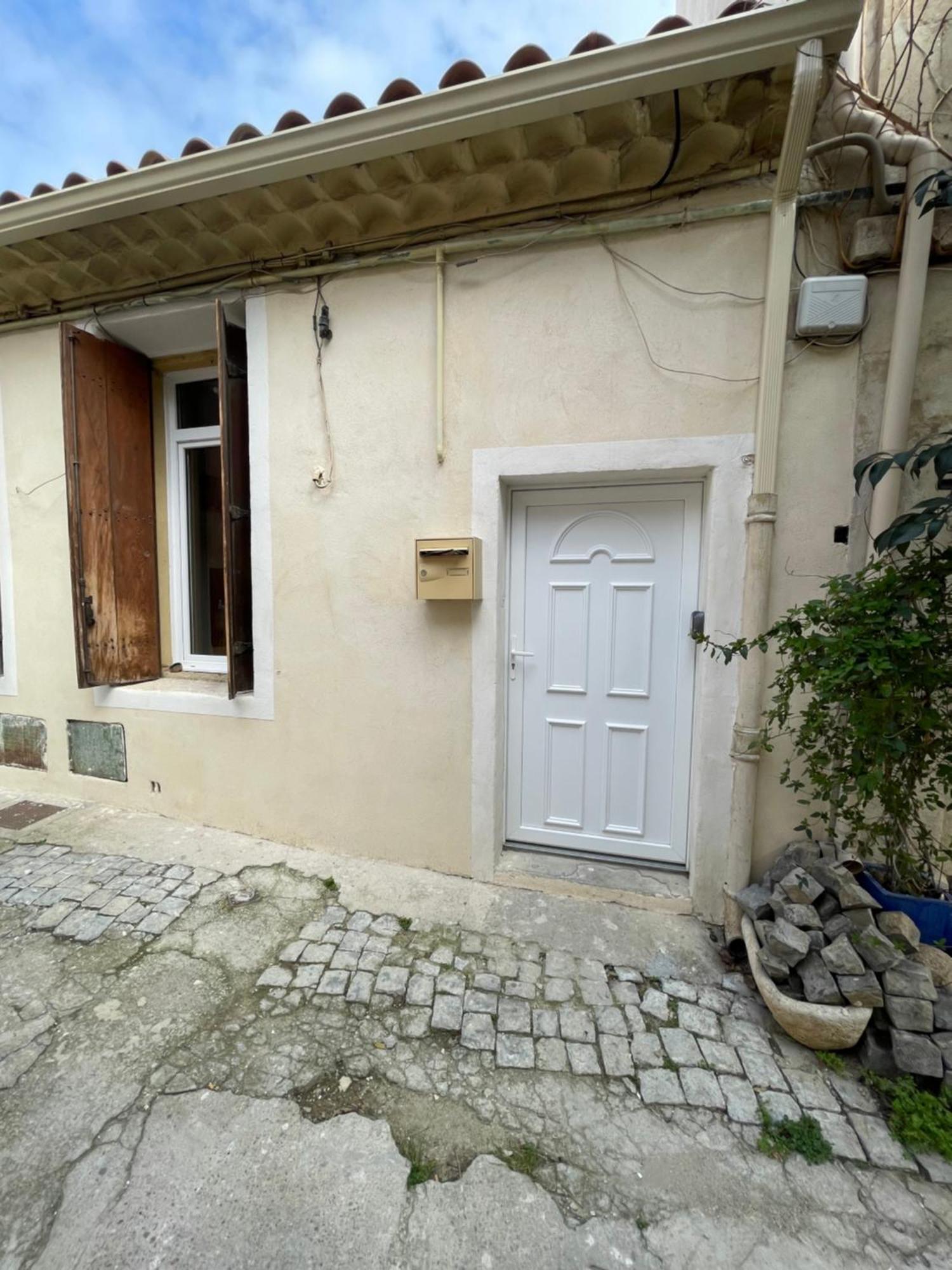 Chez Sonou , Nimes Centre Apartment Exterior photo